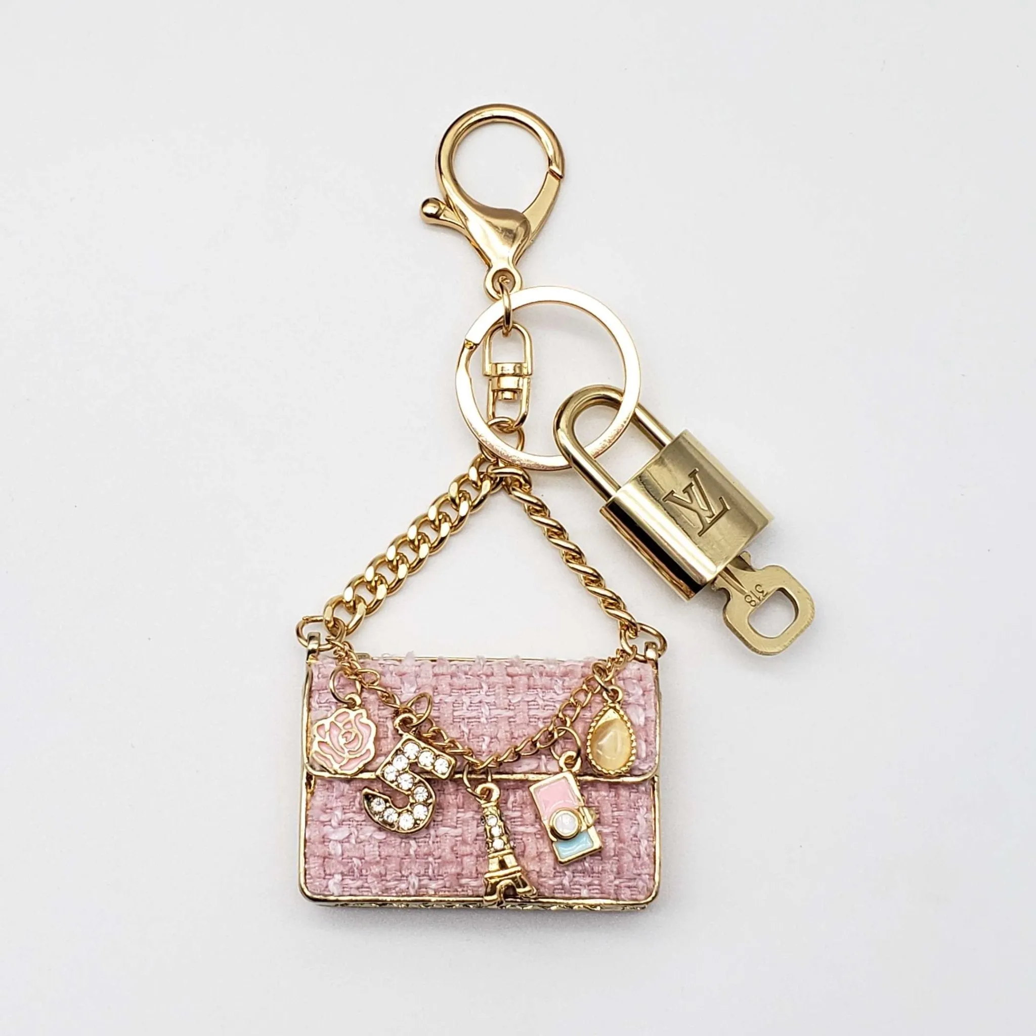 100%  Louis Vuitton Lock and Key with Unbranded Keychain, Keycharm, Bagcharm