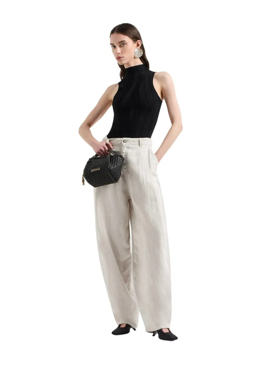 Borsa a mano in paglia intrecciata con charm logo