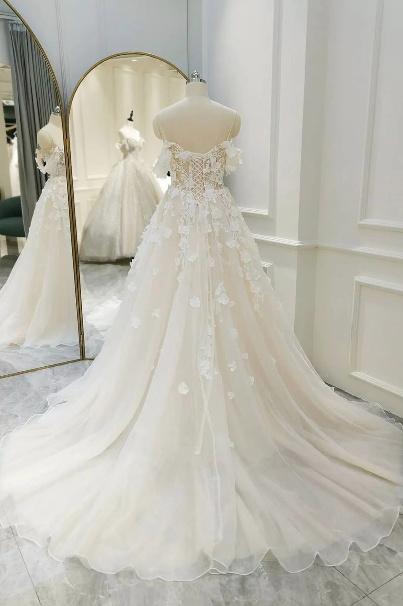 Champagne Tulle Lace Long Prom Dress A-Line Evening Gown