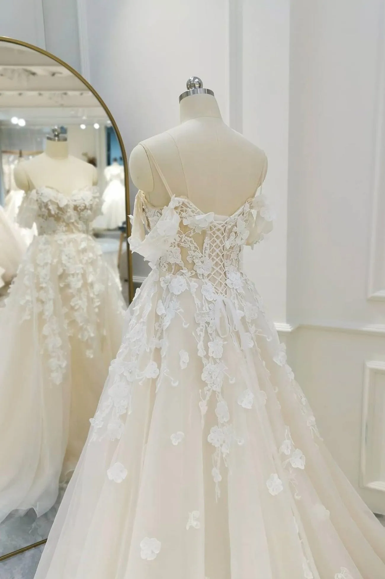 Champagne Tulle Lace Long Prom Dress A-Line Evening Gown