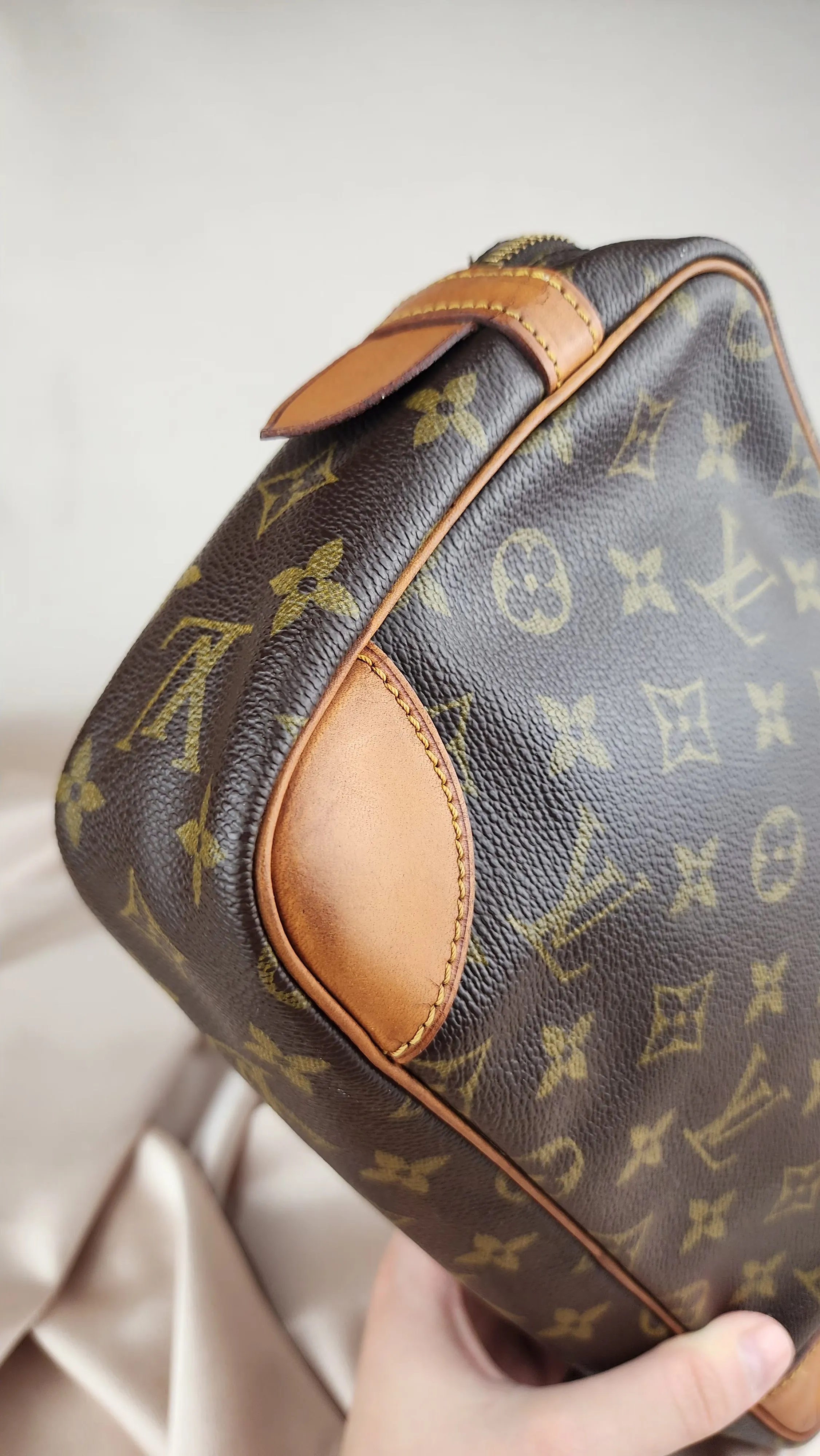 Louis Vuitton Monogram Compiegne 28 Clutch - 961