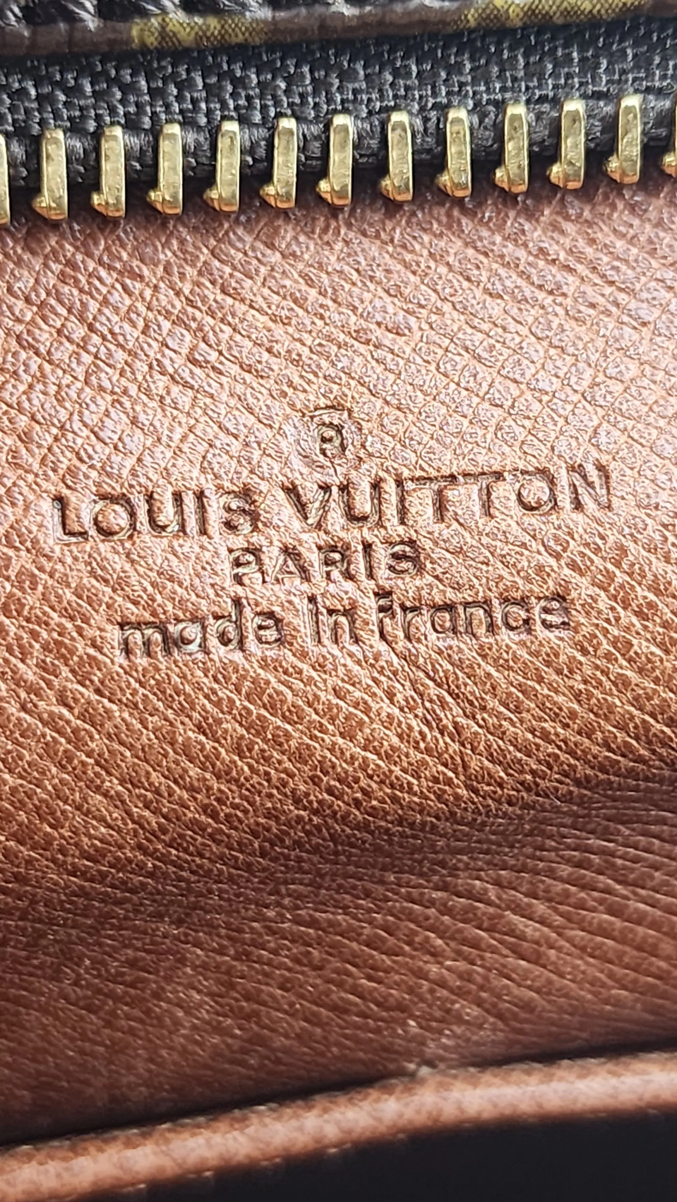 Louis Vuitton Monogram Compiegne 28 Clutch - 961