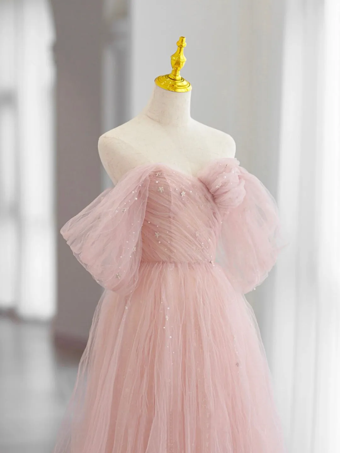 Pink Tulle Long Prom Dress Beautiful A-Line Off Shoulder Evening Dress