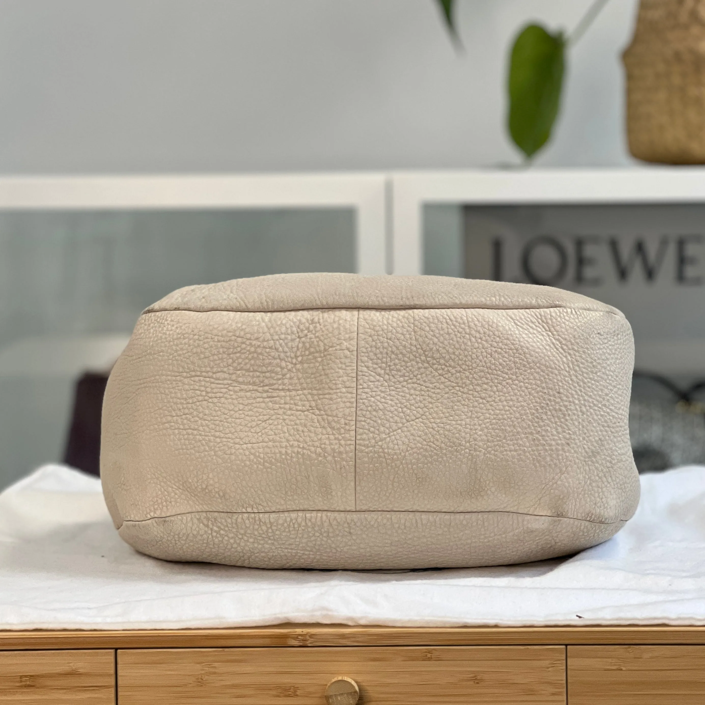 Prada Vitello Daino Hobo